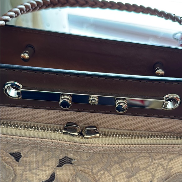 Valentino Garavani Tan and Brown Shoulder Bag with Floral Design - Picture 15 of 16